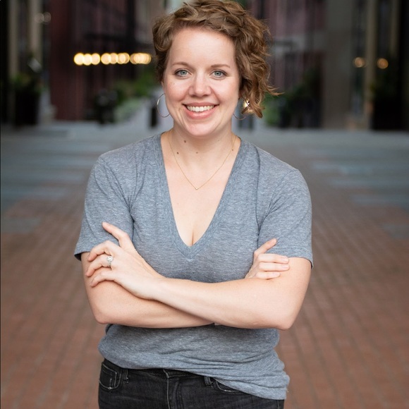 🌾Meet your Posher, Sarah - Picture 1 of 7